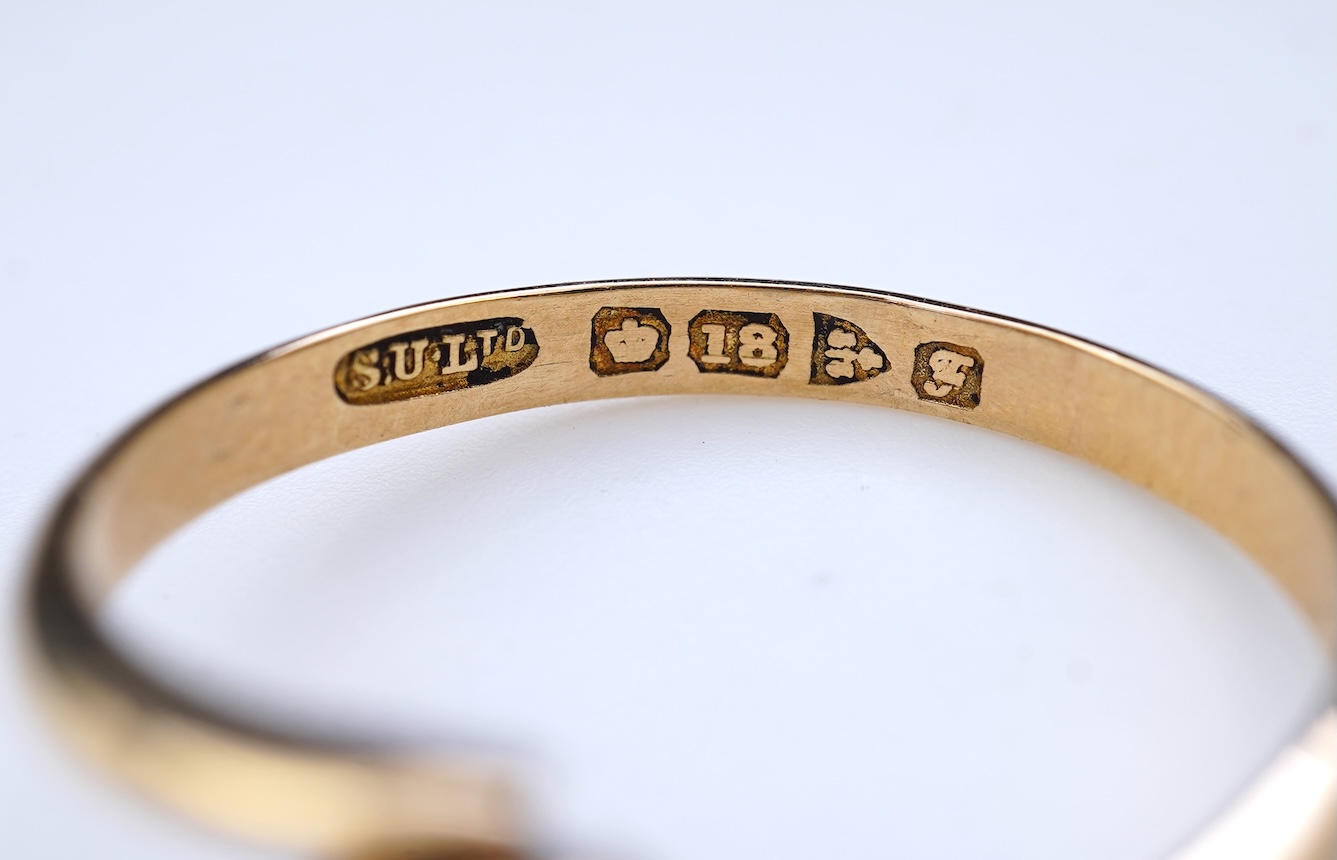 A diamond ring, circa 1906